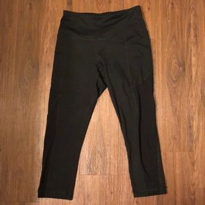 Cropped workout pants with mesh sides